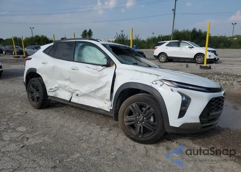 2024 Chevrolet Trax Activ z USA, uszkodzony, nr VIN KL77LKE25RC135558